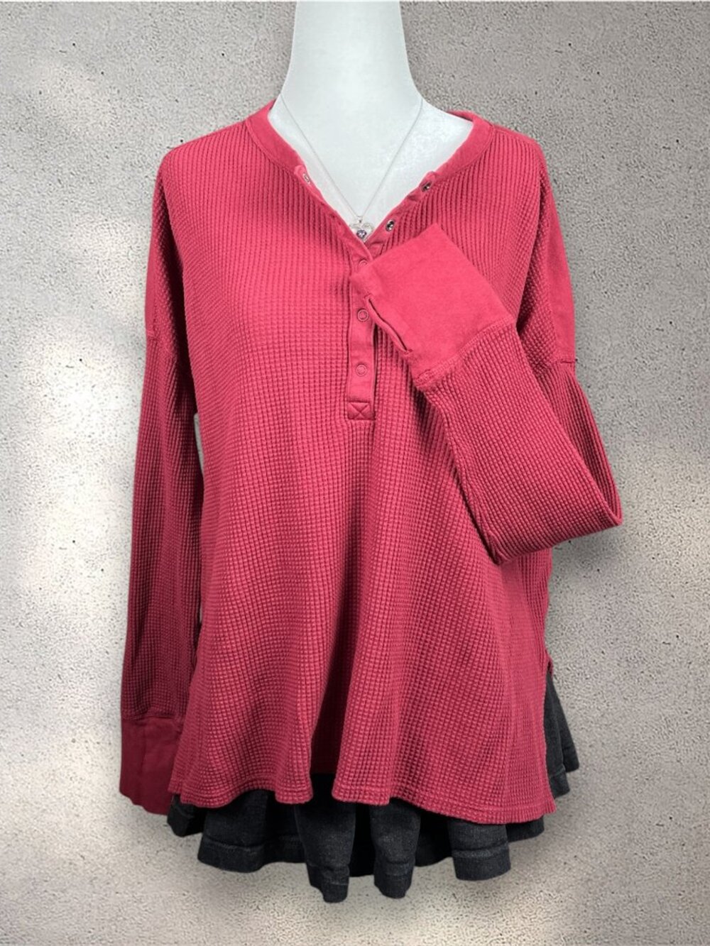 Offline by Aerie Waffle Henley Women's M Red Long Sleeve Thumbs Y2K Bella Swan